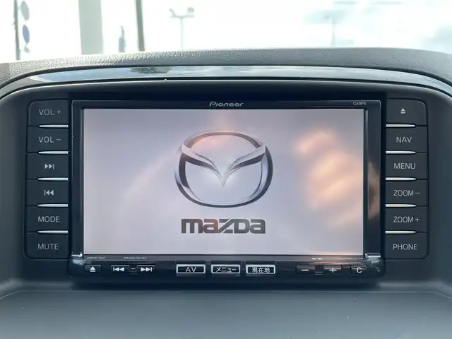 マツダ ＣＸ－５ XD 岩手県 2014(平26)年 8.6万km クリスタルホワイトパールマイカ 純正SDナビ/AM/FM/CD/DVD/Bluetooth/バック/サイドカメラ/純正ETC/クルーズコントロール/横滑り防止装置/アイドリングストップ/オートライト/HIDヘッドライト/フォグランプ/スマートキー/プッシュスタート/電動格納ミラー/純正17インチAW/純正フロアマット/純正ドアバイザー