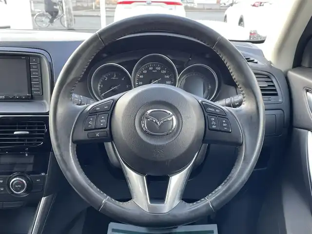 マツダ ＣＸ－５ XD 岩手県 2014(平26)年 8.6万km クリスタルホワイトパールマイカ 純正SDナビ/AM/FM/CD/DVD/Bluetooth/バック/サイドカメラ/純正ETC/クルーズコントロール/横滑り防止装置/アイドリングストップ/オートライト/HIDヘッドライト/フォグランプ/スマートキー/プッシュスタート/電動格納ミラー/純正17インチAW/純正フロアマット/純正ドアバイザー