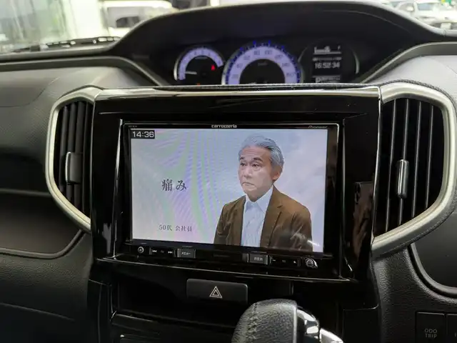 スズキ ソリオ バンディット HV MV 京都府 2016(平28)年 11.2万km スーパーブラックパール 4WD/ワンオーナー/記録簿R1、R3、R5/デュアルカメラブレーキサポート/誤発進抑制機能/車線逸脱警報機能/ふらつき警報機能/クルーズコントロール/カロッツェリア8インチメモリーナビ、地デジ/  Bluetooth/CD/DVD/バックカメラ/ユピテル前後ドライブレコーダー/ステアリングスイッチ/ビルトインETC/LEDヘッドランプ/両側パワースライドドア /社外本革調シートカバー/保証書/取扱説明書/スペアキー