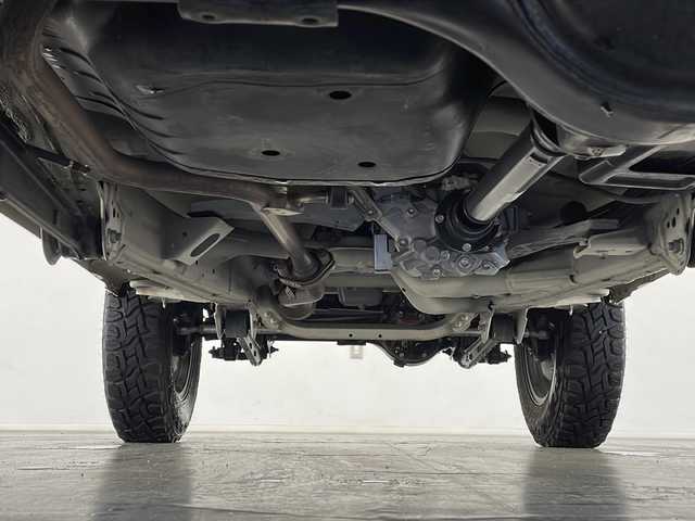 スズキ ジムニー XL 長野県 2020(令2)年 2.1万km シフォンアイボリーM 4WD/社外SDナビ/Bluetooth/CD/DVD/フルセグTV/ETC/バック・フロントカメラ/前方カメラモニター/シートヒーター/横滑り防止装置/衝突被害軽減システム/盗難防止装置/ドアミラーヒーター/ライトデベライザー/ルーフラック/純正16インチAW装着/純正フロアマット/スペアタイヤ/スペアタイヤカバー/背面タイヤ/オートライト/オートマチックハイビーム/LEDヘッドライト/スマートキー/スペアキー1本