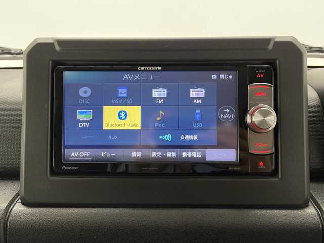 スズキ ジムニー XL 長野県 2020(令2)年 2.1万km シフォンアイボリーM 4WD/社外SDナビ/Bluetooth/CD/DVD/フルセグTV/ETC/バック・フロントカメラ/前方カメラモニター/シートヒーター/横滑り防止装置/衝突被害軽減システム/盗難防止装置/ドアミラーヒーター/ライトデベライザー/ルーフラック/純正16インチAW装着/純正フロアマット/スペアタイヤ/スペアタイヤカバー/背面タイヤ/オートライト/オートマチックハイビーム/LEDヘッドライト/スマートキー/スペアキー1本