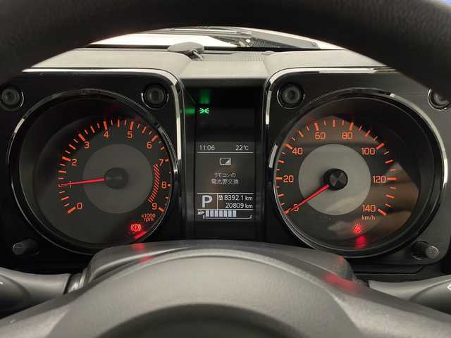 スズキ ジムニー XL 長野県 2020(令2)年 2.1万km シフォンアイボリーM 4WD/社外SDナビ/Bluetooth/CD/DVD/フルセグTV/ETC/バック・フロントカメラ/前方カメラモニター/シートヒーター/横滑り防止装置/衝突被害軽減システム/盗難防止装置/ドアミラーヒーター/ライトデベライザー/ルーフラック/純正16インチAW装着/純正フロアマット/スペアタイヤ/スペアタイヤカバー/背面タイヤ/オートライト/オートマチックハイビーム/LEDヘッドライト/スマートキー/スペアキー1本