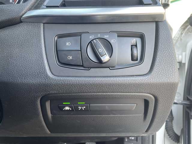 ＢＭＷ ３２０ｄ ラグジュアリー 長野県 2014(平26)年 12.1万km パール 純正ナビ（FM/AM、CD、DVD、BT）/バックカメラ/アイドリングストップ/クルーズコントロール追従有/前席パワーシート/前後ドライブレコーダー/レーンキープアシスト/横滑り防止装置/前後コーナーセンサー/D席メモリシート/ダブルサイドエアバック/カーテンエアバック/社外フロアマット/純正１７AW/キセノンヘッドライト/スマートキー/保証、取扱説明書