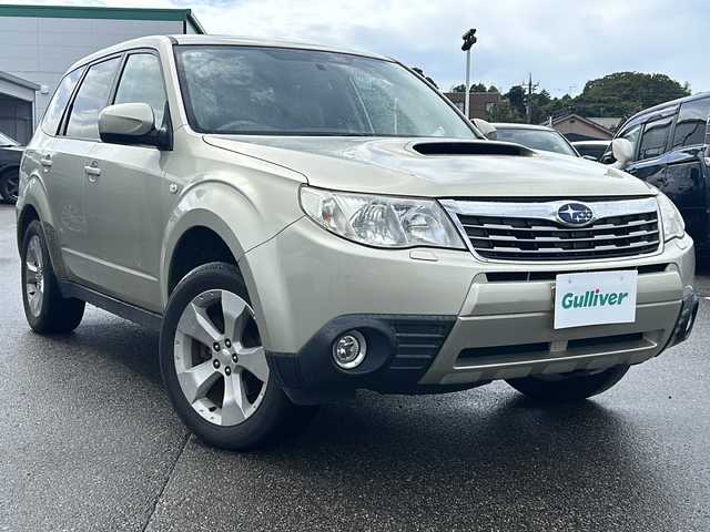 スバル フォレスター 2．0XT プラチナセレクション 石川県 2010(平22)年 11万km サンライトゴールドオパール 4WD/社外HDDナビゲーション/【CD・DVD・Bluetooth・フルセグTV・SD・HDD】/オートクルーズコントロール/社外AW17インチ冬タイヤ有/サンルーフ/シートヒーター/プッシュスタート/・スマートキー/・スペアキー1本/純正フロアマット/取扱説明書