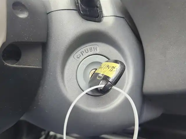 ホンダ フィット 1．5A 愛知県 2004(平16)年 14.5万km サテンシルバーメタリック ドライブレコーダー/純正AW/革巻きステアリング/ETC/AC