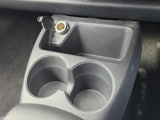 ホンダ フィット 1．5A 愛知県 2004(平16)年 14.5万km サテンシルバーメタリック ドライブレコーダー/純正AW/革巻きステアリング/ETC/AC