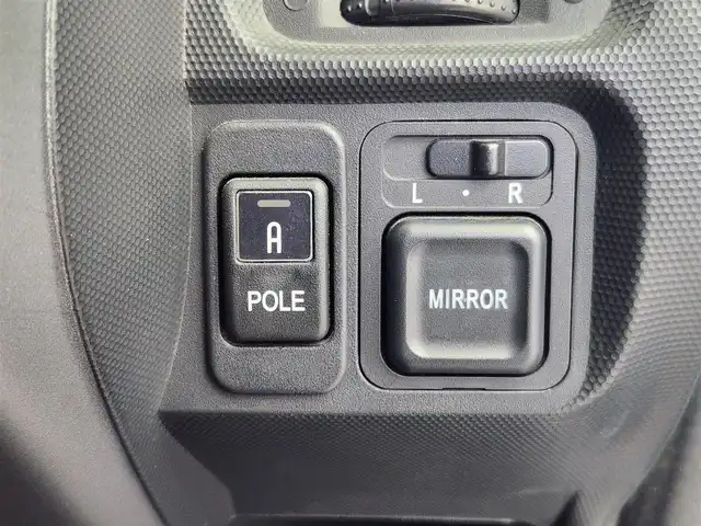 ホンダ フィット 1．5A 愛知県 2004(平16)年 14.5万km サテンシルバーメタリック ドライブレコーダー/純正AW/革巻きステアリング/ETC/AC