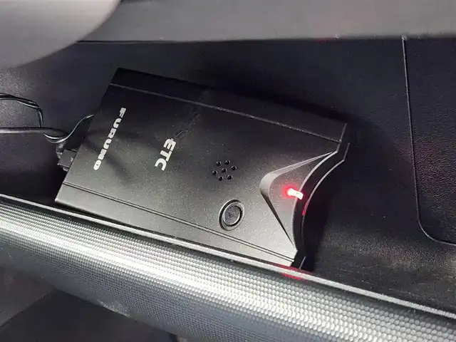 ホンダ フィット 1．5A 愛知県 2004(平16)年 14.5万km サテンシルバーメタリック ドライブレコーダー/純正AW/革巻きステアリング/ETC/AC