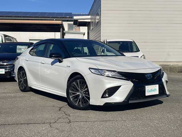 トヨタ カムリ WS 福井県 2019(令1)年 5.1万km アティチュードブラックマイカ/プラチナホワイトパールマイカ ワンオーナー/メーカーナビゲーション/フルセグテレビ/バックカメラ/プリクラッシュセーフティ/レーンキープアシスト/ヘッドアップディスプレイ/ブラインドスポットモニター/アダプティブクルーズコントロール/パドルシフト/ハーフレザーシート/D席パワーシート/ETC（ビルトイン）/クリアランスソナー/LEDヘッドライト/LEDフォグランプ/USBポート/純正18インチアルミホイール/前後ドライブレコーダー/ミラーヒーター/オートハイビーム/オートライト/オートリトラミラー/ステアリングリモコン/プッシュスタート/スマートキー/保証書/取扱説明書