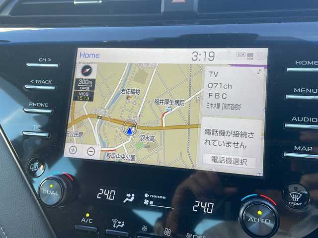 トヨタ カムリ WS 福井県 2019(令1)年 5.1万km アティチュードブラックマイカ/プラチナホワイトパールマイカ ワンオーナー/メーカーナビゲーション/フルセグテレビ/バックカメラ/プリクラッシュセーフティ/レーンキープアシスト/ヘッドアップディスプレイ/ブラインドスポットモニター/アダプティブクルーズコントロール/パドルシフト/ハーフレザーシート/D席パワーシート/ETC（ビルトイン）/クリアランスソナー/LEDヘッドライト/LEDフォグランプ/USBポート/純正18インチアルミホイール/前後ドライブレコーダー/ミラーヒーター/オートハイビーム/オートライト/オートリトラミラー/ステアリングリモコン/プッシュスタート/スマートキー/保証書/取扱説明書