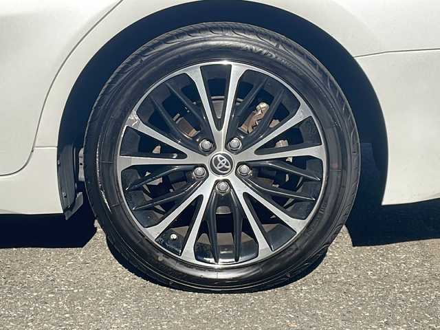 トヨタ カムリ WS 福井県 2019(令1)年 5.1万km アティチュードブラックマイカ/プラチナホワイトパールマイカ ワンオーナー/メーカーナビゲーション/フルセグテレビ/バックカメラ/プリクラッシュセーフティ/レーンキープアシスト/ヘッドアップディスプレイ/ブラインドスポットモニター/アダプティブクルーズコントロール/パドルシフト/ハーフレザーシート/D席パワーシート/ETC（ビルトイン）/クリアランスソナー/LEDヘッドライト/LEDフォグランプ/USBポート/純正18インチアルミホイール/前後ドライブレコーダー/ミラーヒーター/オートハイビーム/オートライト/オートリトラミラー/ステアリングリモコン/プッシュスタート/スマートキー/保証書/取扱説明書