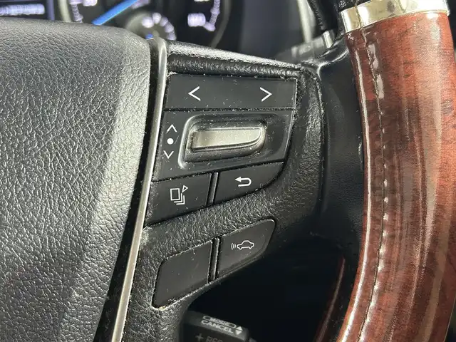 トヨタ ヴェルファイア X 佐賀県 2016(平28)年 14.2万km ブラック 純正ＳＤナビ　/フリップダウンモニター　/４ＷＤ　/横滑り防止　/先行車発進告知機能　/前後コーナーセンサー　/アイドリングストップ　/電動パーキングブレーキ　/ブレーキホールド　/片側パワスラ　/バックカメラ/社外18インチアルミ/純正フロアマット/オートライト/電格ミラー