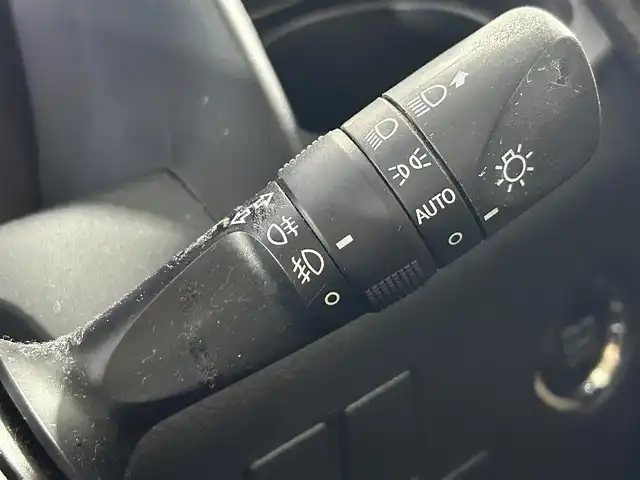 トヨタ ヴェルファイア X 佐賀県 2016(平28)年 14.2万km ブラック 純正ＳＤナビ　/フリップダウンモニター　/４ＷＤ　/横滑り防止　/先行車発進告知機能　/前後コーナーセンサー　/アイドリングストップ　/電動パーキングブレーキ　/ブレーキホールド　/片側パワスラ　/バックカメラ/社外18インチアルミ/純正フロアマット/オートライト/電格ミラー