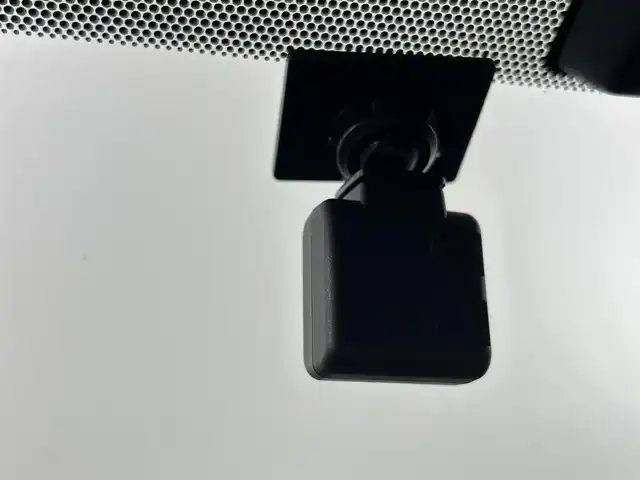 トヨタ ヴェルファイア X 佐賀県 2016(平28)年 14.2万km ブラック 純正ＳＤナビ　/フリップダウンモニター　/４ＷＤ　/横滑り防止　/先行車発進告知機能　/前後コーナーセンサー　/アイドリングストップ　/電動パーキングブレーキ　/ブレーキホールド　/片側パワスラ　/バックカメラ/社外18インチアルミ/純正フロアマット/オートライト/電格ミラー