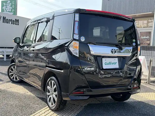 トヨタ タンク カスタムG－T 京都府 2019(平31)年 7.7万km ブラックマイカメタリック ・SDナビ(NSZT-Y68T)/　バックカメラ/　サイドカメラ/　マルチアラウンドビューモニター/　CD/DVD再生/　SD再録/　Bluetooth/・シートヒーター(D/N席)/・パーキングセンサー/・衝突軽減システム/・横滑り防止/・クルーズコントロール/・ステアリングリモコン/・ETC/・純正マット/・純正バイザー/・取説
