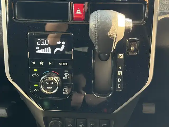 トヨタ タンク カスタムG－T 京都府 2019(平31)年 7.7万km ブラックマイカメタリック ・SDナビ(NSZT-Y68T)/　バックカメラ/　サイドカメラ/　マルチアラウンドビューモニター/　CD/DVD再生/　SD再録/　Bluetooth/・シートヒーター(D/N席)/・パーキングセンサー/・衝突軽減システム/・横滑り防止/・クルーズコントロール/・ステアリングリモコン/・ETC/・純正マット/・純正バイザー/・取説