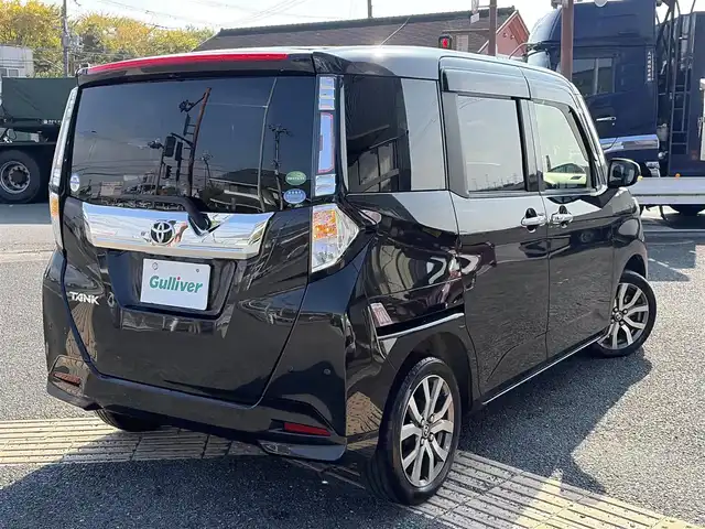 トヨタ タンク カスタムG－T 京都府 2019(平31)年 7.7万km ブラックマイカメタリック ・SDナビ(NSZT-Y68T)/　バックカメラ/　サイドカメラ/　マルチアラウンドビューモニター/　CD/DVD再生/　SD再録/　Bluetooth/・シートヒーター(D/N席)/・パーキングセンサー/・衝突軽減システム/・横滑り防止/・クルーズコントロール/・ステアリングリモコン/・ETC/・純正マット/・純正バイザー/・取説