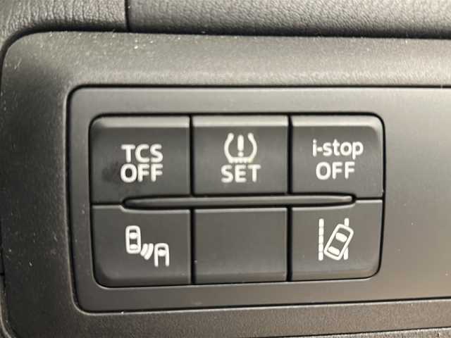 マツダ ＣＸ－５ 25S プロアクティブ 道央・札幌 2015(平27)年 5.6万km クリスタルホワイトパールマイカ ・４ＷＤ/・寒冷地仕様/・マツダ純正ナビ（TV/DVD/AM/FM/BT）/・バックカメラ/・クリアランスソナー/・衝突軽減ブレーキ/・車間認知支援システム/・ブラインドスポットモニタリング/・トラクションコントロール/・どD/AM/FM/BT）/・バックカメラ/・ソナー前後/・衝突軽減ブレーキ/・車間認知支援システム/・ブラインドスポットモニタリング/・トラクションコントロール/・ドライバーアテンションアラート/・クルーズコントロール（追従機能付）/・ステアリングスイッチ/・電動パーキングブレーキ/・ＢＯＳＥサウンドシステム/・ＵＳＢポート×２/・LEDヘッドライト/・フォグランプ/・オートライト/・ヘッドランプウォッシャー/・社外ETC/・社外ドライブレコーダー/・純正エンジンスターター/・スマートキー/・スペアキー/・プッシュスタート