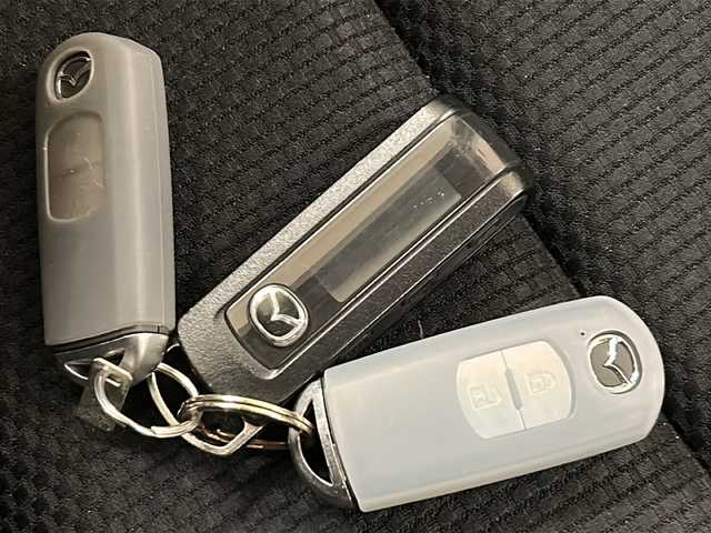 マツダ ＣＸ－５ 25S プロアクティブ 道央・札幌 2015(平27)年 5.6万km クリスタルホワイトパールマイカ ・４ＷＤ/・寒冷地仕様/・マツダ純正ナビ（TV/DVD/AM/FM/BT）/・バックカメラ/・クリアランスソナー/・衝突軽減ブレーキ/・車間認知支援システム/・ブラインドスポットモニタリング/・トラクションコントロール/・どD/AM/FM/BT）/・バックカメラ/・ソナー前後/・衝突軽減ブレーキ/・車間認知支援システム/・ブラインドスポットモニタリング/・トラクションコントロール/・ドライバーアテンションアラート/・クルーズコントロール（追従機能付）/・ステアリングスイッチ/・電動パーキングブレーキ/・ＢＯＳＥサウンドシステム/・ＵＳＢポート×２/・LEDヘッドライト/・フォグランプ/・オートライト/・ヘッドランプウォッシャー/・社外ETC/・社外ドライブレコーダー/・純正エンジンスターター/・スマートキー/・スペアキー/・プッシュスタート