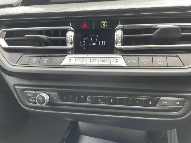 ＢＭＷ １１８ｄ プレイ エディションジョイ+ 石川県 2020(令2)年 8.2万km アルピンホワイトⅢ ワンオーナー/ディーゼルターボ/純正ナビ/フルセグTV/バックカメラ/パワーバックドア/LEDヘッドライト/純正アルミホイール/インテリジェントセーフティ/スマートキー/プッシュスタート/クルーズコントロール/ドライブレコーダー/保証書