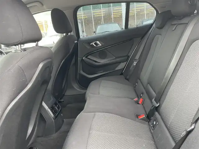 ＢＭＷ １１８ｄ プレイ エディションジョイ+ 石川県 2020(令2)年 8.2万km アルピンホワイトⅢ ワンオーナー/ディーゼルターボ/純正ナビ/フルセグTV/バックカメラ/パワーバックドア/LEDヘッドライト/純正アルミホイール/インテリジェントセーフティ/スマートキー/プッシュスタート/クルーズコントロール/ドライブレコーダー/保証書