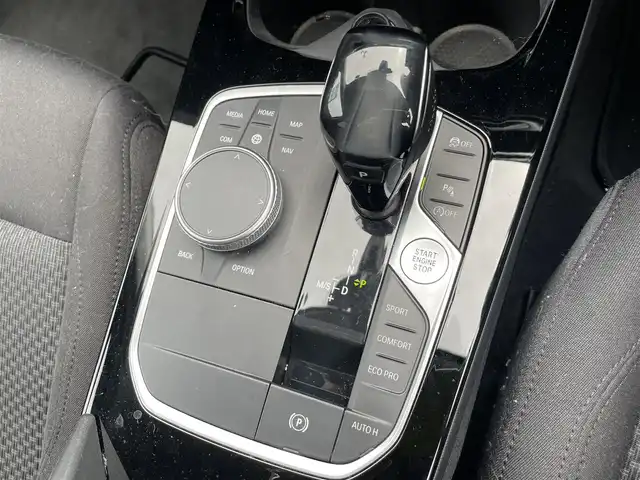 ＢＭＷ １１８ｄ プレイ エディションジョイ+ 石川県 2020(令2)年 8.2万km アルピンホワイトⅢ ワンオーナー/ディーゼルターボ/純正ナビ/フルセグTV/バックカメラ/パワーバックドア/LEDヘッドライト/純正アルミホイール/インテリジェントセーフティ/スマートキー/プッシュスタート/クルーズコントロール/ドライブレコーダー/保証書