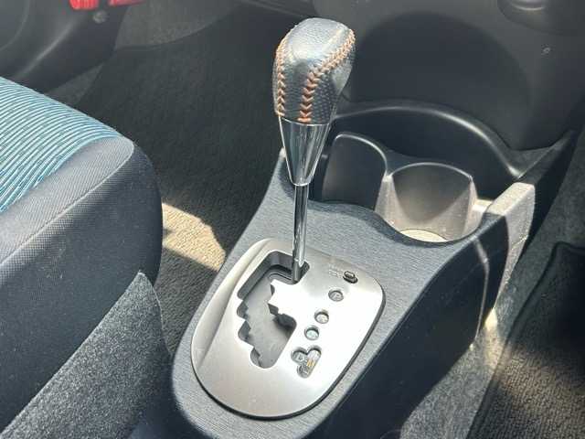 トヨタ ヴィッツ RS 千葉県 2011(平23)年 7.1万km グレーメタリック 社外ナビ/フルセグテレビ/Bluetooth/iPod接続/CD/DVD/SD再生/ETC/電動格納ウィンカーミラー/オートライト/オートエアコン/スマートキー/プッシュスタート/Wエアバッグ/革巻きステアリング/純正フロアマット/純正１６インチアルミホイール/ドアバイザー/フロントフォグランプ/保証書/取扱説明書