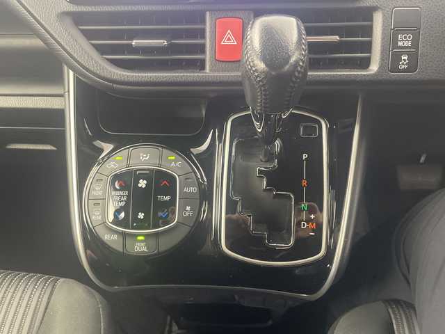 トヨタ ヴォクシー ZS 煌 福岡県 2019(平31)年 8.5万km ホワイトパールクリスタルシャイン 社外8型ナビ/・Bluetooth/・CD/DVD/・フルセグテレビ/バックカメラ/ALPINEフリップダウンモニター/両側パワースライドドア/衝突軽減ブレーキ/レーンキープアシスト/オートマチックハイビーム/クルーズコントロール/ETC/LEDヘッドライト