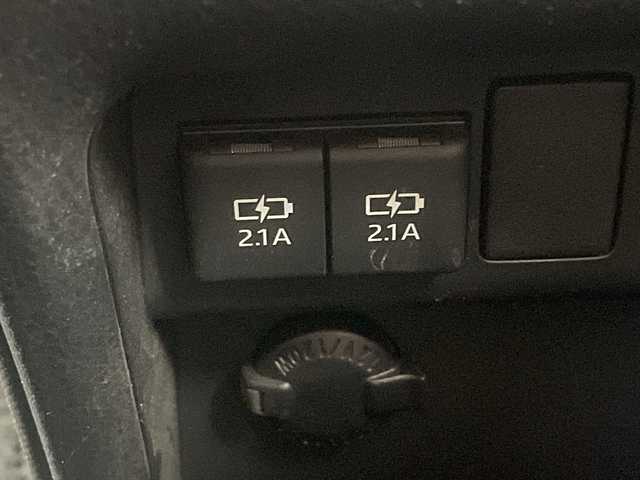 トヨタ ヴォクシー ZS 煌 福岡県 2019(平31)年 8.5万km ホワイトパールクリスタルシャイン 社外8型ナビ/・Bluetooth/・CD/DVD/・フルセグテレビ/バックカメラ/ALPINEフリップダウンモニター/両側パワースライドドア/衝突軽減ブレーキ/レーンキープアシスト/オートマチックハイビーム/クルーズコントロール/ETC/LEDヘッドライト