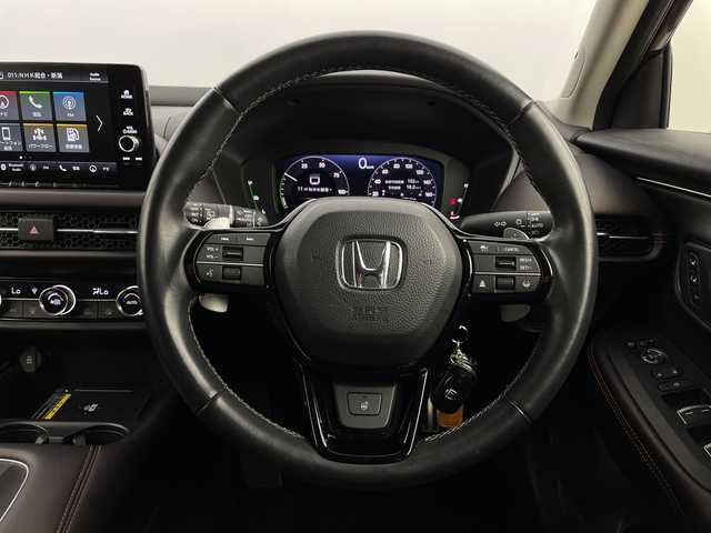 ホンダ ＺＲ－Ｖ ハイブリッド e:HEV Z 新潟県 2023(令5)年 2.6万km ワイン ４WD/プッシュスタート/スペアキー1本/スマートキー/ディスプレイオーディオ/全周囲カメラ/フルセグ/ドライブレコーダー前後/パワーシート　D席/N席/純正アルミ18インチ/ミラーヒーター/置くだけ充電/衝突被害軽減システム/レーンキープアシスト/LEDライト/新車時保証書/取扱説明書