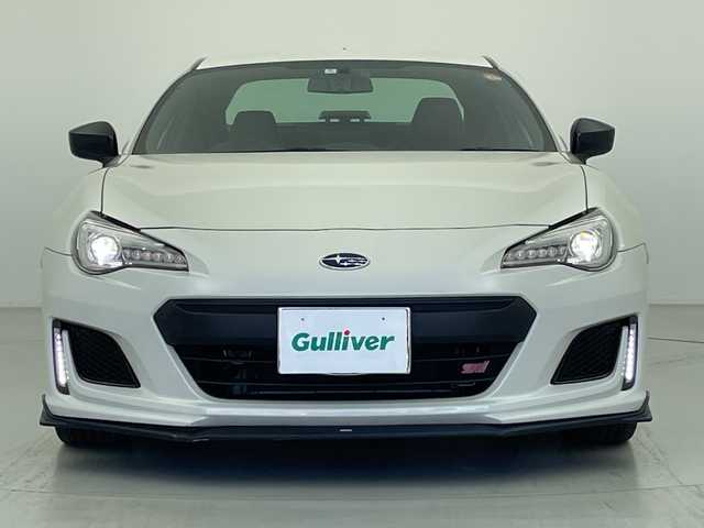 スバル ＢＲＺ STIスポーツ 愛知県 2018(平30)年 5万km クリスタルホワイトP STIエアロ/STIリップスポイラー/ブレンボ製17インチディスクキャリパー/７インチメモリーナビ/・フルセグＴＶ/・Bluetooh/バックカメラ/ハーフレザーシート/前席シートヒーター/純正フロアマット/クルーズコントロール/ＬＥＤヘッドライト/前方ドライブレコーダー/LEDヘッドライト/brembo製17インチディスクキャリパー/スマートキー/スペアキー/プッシュスタート