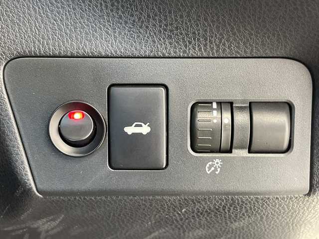 スバル ＢＲＺ STIスポーツ 愛知県 2018(平30)年 5万km クリスタルホワイトP STIエアロ/STIリップスポイラー/ブレンボ製17インチディスクキャリパー/７インチメモリーナビ/・フルセグＴＶ/・Bluetooh/バックカメラ/ハーフレザーシート/前席シートヒーター/純正フロアマット/クルーズコントロール/ＬＥＤヘッドライト/前方ドライブレコーダー/LEDヘッドライト/brembo製17インチディスクキャリパー/スマートキー/スペアキー/プッシュスタート
