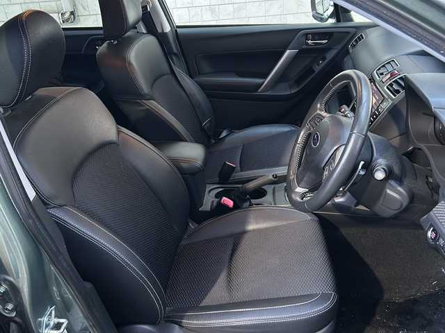 スバル フォレスター S－リミテッド 道央・札幌 2015(平27)年 5.8万km ジャスミングリーンM メーカーOP純正ナビ/純正夏AWセット積み込み/ワンオーナー/ETC/ドラレコ/ハーフレザーシート/前席パワーシート/前席シートヒーター/フルセグTV/バックカメラ