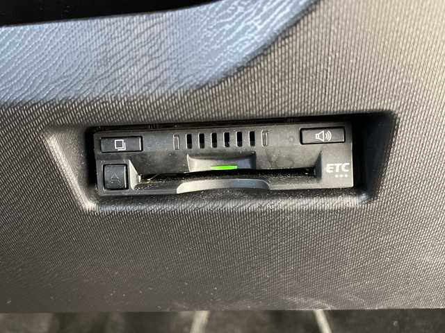 トヨタ アクア S スタイルブラック 愛知県 2021(令3)年 10.8万km ホワイトパールクリスタルシャイン ワンオーナー/純正７インチナビ（NSZT-W68T）/・CD/DVD/・フルセグ/・Bluetooth/全方位カメラ/ビルトインETC/社外ドライブレコーダー前後/シートヒーター/プリクラッシュセーフティ/レーンディパーチャーアラート/前後コーナーセンサー/横滑り防止/オートライト/オートエアコン/プッシュスタート/取説・保証書あり/スペアキー１本