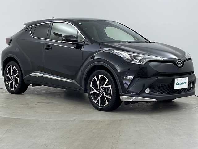 トヨタ Ｃ－ＨＲ G－T 道央・札幌 2017(平29)年 2.5万km ブラックマイカ ・4WD/・寒冷地仕様/・純正SDナビ/  (BT&CD&DVD&フルセグ/・衝突軽減/・ブラインドスポットモニター/・横滑り防止装置/・レーンキープアシスト/・前後コーナーセンサー/・バックカメラ/・フロントカメラ/・クルーズコントロール/・オートライト/・オートマチックハイビーム/・LEDヘッドライト/・防眩インナーミラー/・ドアミラーヒーター/・パドルシフト/・シートヒーター/・スマートキー/・パワーウィンドウ/・パワーステアリング