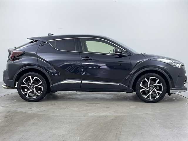 トヨタ Ｃ－ＨＲ G－T 道央・札幌 2017(平29)年 2.5万km ブラックマイカ ・4WD/・寒冷地仕様/・純正SDナビ/  (BT&CD&DVD&フルセグ/・衝突軽減/・ブラインドスポットモニター/・横滑り防止装置/・レーンキープアシスト/・前後コーナーセンサー/・バックカメラ/・フロントカメラ/・クルーズコントロール/・オートライト/・オートマチックハイビーム/・LEDヘッドライト/・防眩インナーミラー/・ドアミラーヒーター/・パドルシフト/・シートヒーター/・スマートキー/・パワーウィンドウ/・パワーステアリング