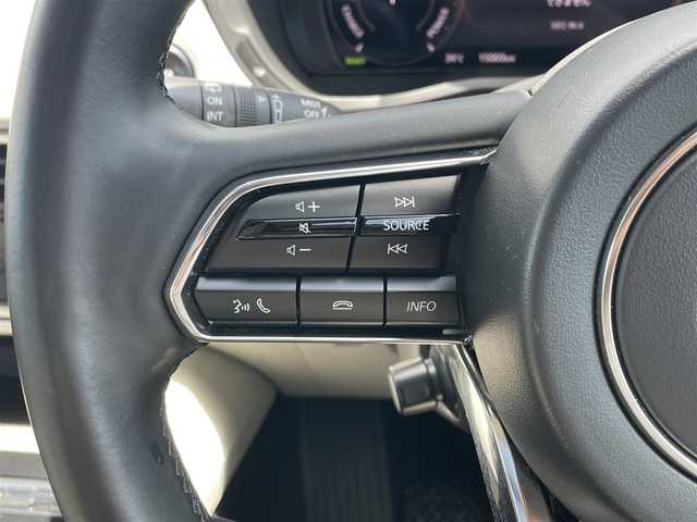 マツダ ＣＸ－６０ ＰＨＥＶ エクスクルーシブモダン 滋賀県 2023(令5)年 1.5万km ロジウムホワイトプレミアムメタリック パノラマサンルーフ/12型SDナビ/・フルセグTV/・Bluetooth/・AppleCarPlay/AndroidAuto/・HDMI/360°ビューモニター/衝突軽減ブレーキ/車線逸脱警報/レーダークルーズコントロール/メモリ付パワーシート/シートヒーター/エアシート/ステアリングリモコン/スマートキー/前後ドライブレコーダー/ETC/電格ミラー/LEDヘッドライト