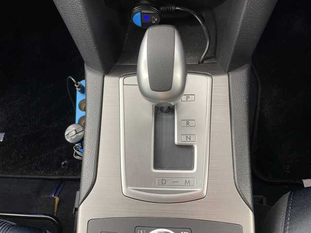 スバル レガシィ Ｂ４ 2．5i 道央・札幌 2011(平23)年 10.7万km スティールシルバーメタリック ・４WD/・社外ナビ/・DVD.CD.SD.フルセグ/・パドルシフト/・SIドライブ/・デジタルインナーミラー/・LEDライト/・ETC