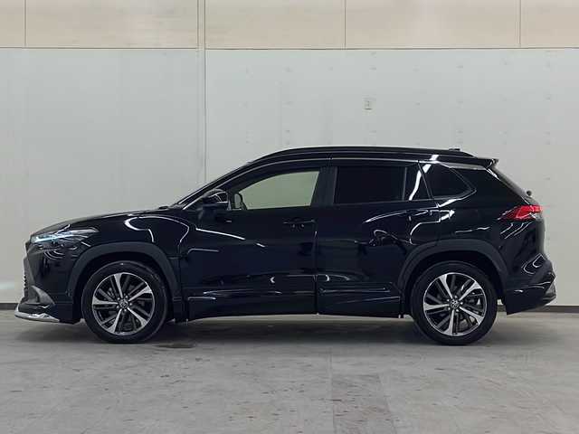 トヨタ カローラ クロス ハイブリッド Z 道央・札幌 2022(令4)年 1.9万km アティチュードブラックマイカ /４WD//純正フルセグナビ/（AM/FM/BT）//トヨタセーフティセンス//レーダークルーズコントロール//プリクラッシュセーフティ//オートライト//コーナーセンサー//レーンキープアシスト//ブラインドスポットモニター//バックカメラ//EVモード//ハーフレザーシート//ビルトインETC//純正エンジンスターター//スペアキー1本//モデリスタエアロ//純正18インチAW//ドアバイザー//ルーフレール//ガラスルーフ//フォグライト//ハンドルヒーター//寒冷地仕様