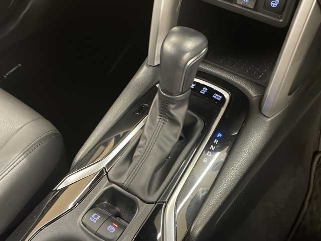 トヨタ カローラ クロス ハイブリッド Z 道央・札幌 2022(令4)年 1.9万km アティチュードブラックマイカ /４WD//純正フルセグナビ/（AM/FM/BT）//トヨタセーフティセンス//レーダークルーズコントロール//プリクラッシュセーフティ//オートライト//コーナーセンサー//レーンキープアシスト//ブラインドスポットモニター//バックカメラ//EVモード//ハーフレザーシート//ビルトインETC//純正エンジンスターター//スペアキー1本//モデリスタエアロ//純正18インチAW//ドアバイザー//ルーフレール//ガラスルーフ//フォグライト//ハンドルヒーター//寒冷地仕様