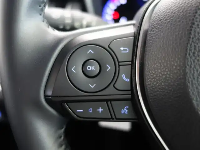 トヨタ カローラ クロス Z 静岡県 2023(令5)年 2.5万km アバンギャルドブロンズメタリック ワンオーナー／禁煙車/走行距離25千キロ/トヨタセーフティセンス/　・プリクラッシュセーフティ/　・レーントレーシングアラート/　・レーダークルーズコントロール/　・オートマチックハイビーム/　・先行車発進告知機能/BSM/純正ディスプレイオーディオ/　ナビ／USB/BT/ミラキャスト/バックカメラ/ビルトインETC/社外前後ドライブレコーダー/ハーフレザーシート/運転席パワーシート/前席シートヒーター/パワーバックドア/電子パーキング／オートホールド/スマートキー／プッシュスタート/純正フロントドリンクホルダー/純正フロアマット/純正ドアバイザー/取扱説明書／保証書
