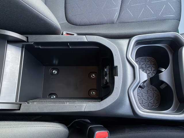 トヨタ ＲＡＶ４ X 岩手県 2019(令1)年 9.7万km アティチュードブラックマイカ ワンオーナー/純正9インチSDナビ/AM/FM/Bluetooth/フルセグTV(キャンセラー有)/純正オーディオ/バックカメラ/ETC2.0/前後ドライブレコーダー/レーダークルーズコントロール/衝突被害軽減ブレーキ/レーンキープアシスト/横滑り防止装置/オートライト/オートハイビーム/LEDヘッドライト/スマートキー/プッシュスタート/電動格納ミラー/純正17インチAW/社外冬タイヤ付AW積込/純正フロアマット/純正ドアバイザー/保証書/取扱説明書/記録簿/禁煙車