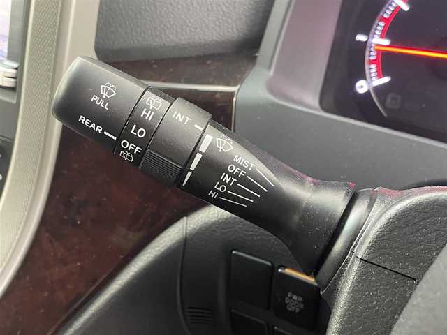 トヨタ ヴェルファイア 2．4Z 埼玉県 2013(平25)年 8万km ホワイトパールクリスタルシャイン 純正7型ナビ（BT/フルTV/AM/FM/CD）/バックカメラ/10型フリップダウンモニター/トヨタセーフティーセンス/両側パワースライドドア/前後コーナーセンサー/純正18インチアルミホイール/純正フロアマット/社外前後ドラレコ/キセノンライト