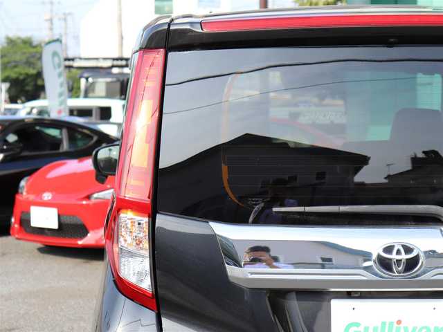 トヨタ ルーミー カスタムG 神奈川県 2020(令2)年 6万km ブラックマイカメタリック ワンオーナー /純正メモリナビ /フルセグテレビ/バックカメラ/純正14インチAW /ETC/フリップダウンモニター/アイドリングストップ/ドアバイザー/プッシュスタート/衝突被害軽減ブレーキ/前後コーナーセンサー/LEDヘッドライト/両側パワースライドドア/シートヒーター/後席用フリップダウンモニター/保証書