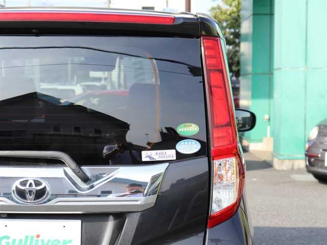 トヨタ ルーミー カスタムG 神奈川県 2020(令2)年 6万km ブラックマイカメタリック ワンオーナー /純正メモリナビ /フルセグテレビ/バックカメラ/純正14インチAW /ETC/フリップダウンモニター/アイドリングストップ/ドアバイザー/プッシュスタート/衝突被害軽減ブレーキ/前後コーナーセンサー/LEDヘッドライト/両側パワースライドドア/シートヒーター/後席用フリップダウンモニター/保証書