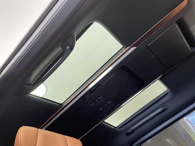 トヨタ ヴェルファイア ハイブリット Z プレミア 愛知県 2024(令6)年 0.5万km プラチナホワイトパールマイカ 純正１４インチディスプレイオーディオＰｌｕｓ　/（Bluetooth/FM/AM/フルセグTV/CarPlay/Miracast)/ユニバーサルステップ　/モデリスタフルエアロ　/純正フリップダウンモニター　/左右独立ムーンルーフ/パノラミックビューモニター/トヨタチームメイト　/　　・アドバンスパーク＋パーキングサポートブレーキ/トヨタセーフティセンス　/　　-プリクラッシュセーフティ/　　-レーントレーニングアシスト/　　-レーダークルーズコントロール/　　-アダプティブハイビームシステム［AHS］/　　-ロードサインアシスト［RSA］/　　-ドライバー異常時対応システム/　　-プロアクティブドライビングアシスト［PDA］/　　-発進遅れ告知機能［TMN］/電動バックドア/両側パワースライドドア/茶レザーシート/シートベンチレーション/シートヒーター/ビルトインETC2.0/AC100V/ワイヤレス充電/三眼LEDヘッドライト/LEDフォグ/ヘッドアップディスプレイ/ブラインドスポットモニター/ステアリングヒーター/メモリー機能付パワーシート/バック・サイド・フロントカメラ/前後ドライブレコーダー/パドルシフト/オットマン
