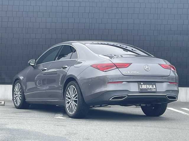 メルセデス・ベンツ ＣＬＡ２００ｄ 静岡県 2020(令2)年 3.2万km マウンテングレー アクティブブレーキアシスト/アクティブレーンキーピングアシスト/レーンチェンジアシスト/ブラインドスポットアシスト/アテンションアシスト/ヘッドアップディスプレイ/ホワイトレザーシート/前席パワーシート/シートヒーター/純正ナビ/地デジTV/【Bluetooth接続】/360°カメラ/ドライブレコーダー/ディストロニック/革巻きステアリング/ステアリングスイッチ/パドルシフト/ETC（2.0）/LEDヘッドライト/フォグライト/ウインカーミラー/パークトロニック/純正18インチアルミホイル/サイド/カーテンエアバッグ/キーレスゴー
