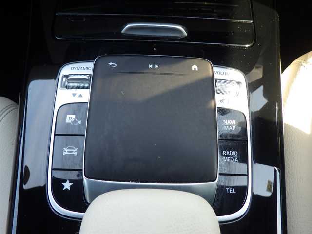 メルセデス・ベンツ ＣＬＡ２００ｄ 静岡県 2020(令2)年 3.2万km マウンテングレー アクティブブレーキアシスト/アクティブレーンキーピングアシスト/レーンチェンジアシスト/ブラインドスポットアシスト/アテンションアシスト/ヘッドアップディスプレイ/ホワイトレザーシート/前席パワーシート/シートヒーター/純正ナビ/地デジTV/【Bluetooth接続】/360°カメラ/ドライブレコーダー/ディストロニック/革巻きステアリング/ステアリングスイッチ/パドルシフト/ETC（2.0）/LEDヘッドライト/フォグライト/ウインカーミラー/パークトロニック/純正18インチアルミホイル/サイド/カーテンエアバッグ/キーレスゴー