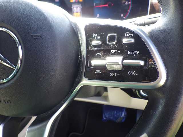 メルセデス・ベンツ ＣＬＡ２００ｄ 静岡県 2020(令2)年 3.2万km マウンテングレー アクティブブレーキアシスト/アクティブレーンキーピングアシスト/レーンチェンジアシスト/ブラインドスポットアシスト/アテンションアシスト/ヘッドアップディスプレイ/ホワイトレザーシート/前席パワーシート/シートヒーター/純正ナビ/地デジTV/【Bluetooth接続】/360°カメラ/ドライブレコーダー/ディストロニック/革巻きステアリング/ステアリングスイッチ/パドルシフト/ETC（2.0）/LEDヘッドライト/フォグライト/ウインカーミラー/パークトロニック/純正18インチアルミホイル/サイド/カーテンエアバッグ/キーレスゴー