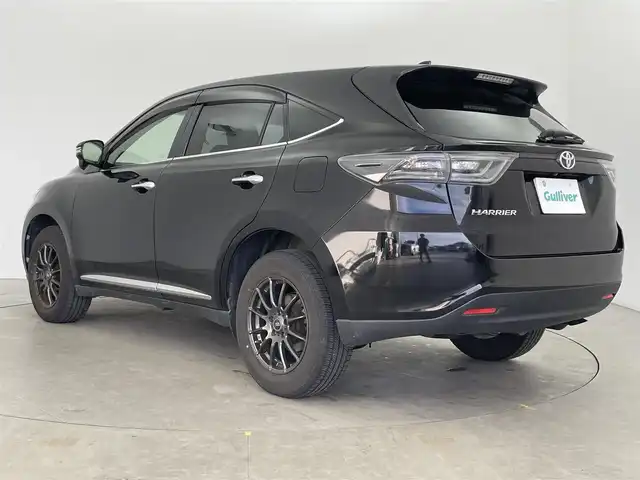 トヨタ ハリアー エレガンス 富山県 2016(平28)年 14.7万km ブラック 純正ナビ【NSZT-Y64T】/（AM/FM/CD/DVD/SD/BT）/フルセグTV/バックカメラ/オートLEDヘッドライト/横滑り防止装置/カーテンエアバッグ/ハーフレザーシート/運転席パワーシート/ETC/スマートキー×２/プッシュスタート/社外フロアマット